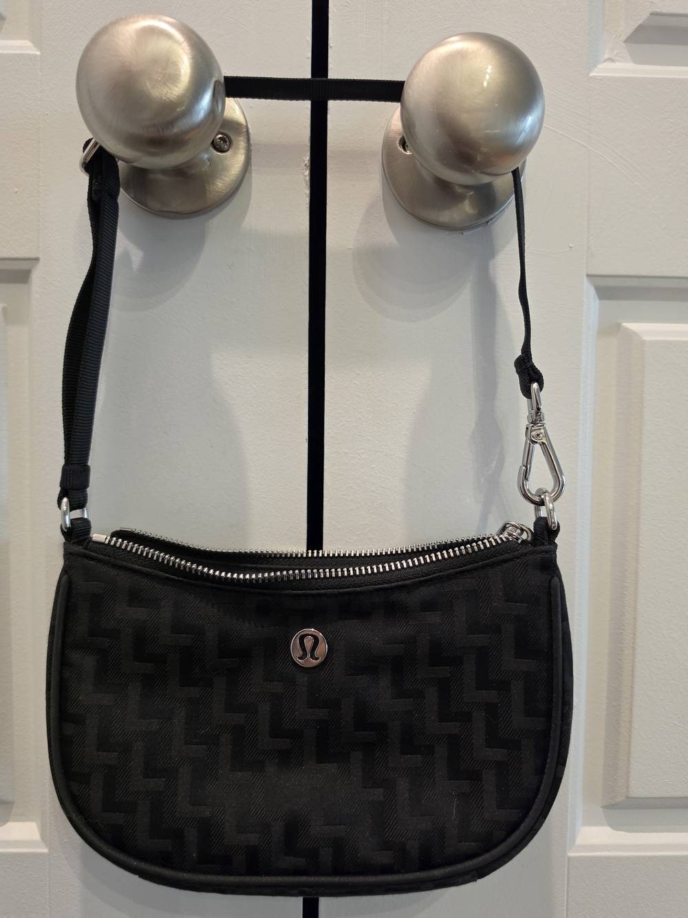 lululemon athletica Black Chevron Pattern Shoulder Bag